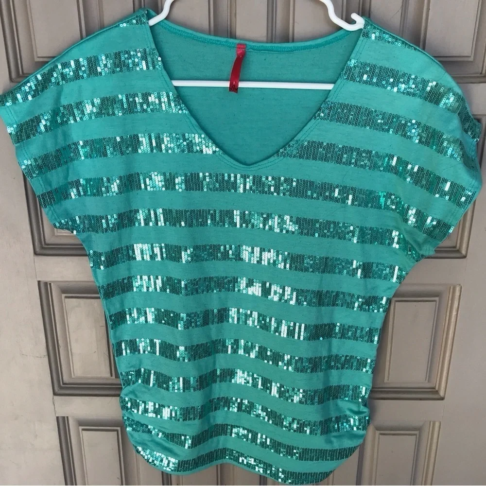 Sequin Striped Front! Teal Tee SzM Short Sleeves Ruch Sides Cute NWOT